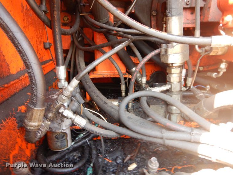 image for item DC8681 1998 Daewoo Solar 330-III excavator