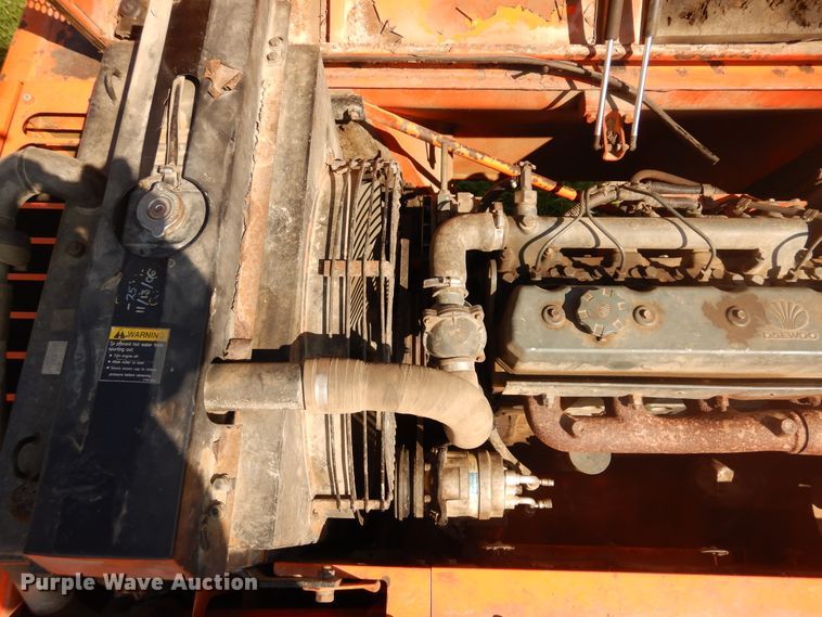 image for item DC8681 1998 Daewoo Solar 330-III excavator