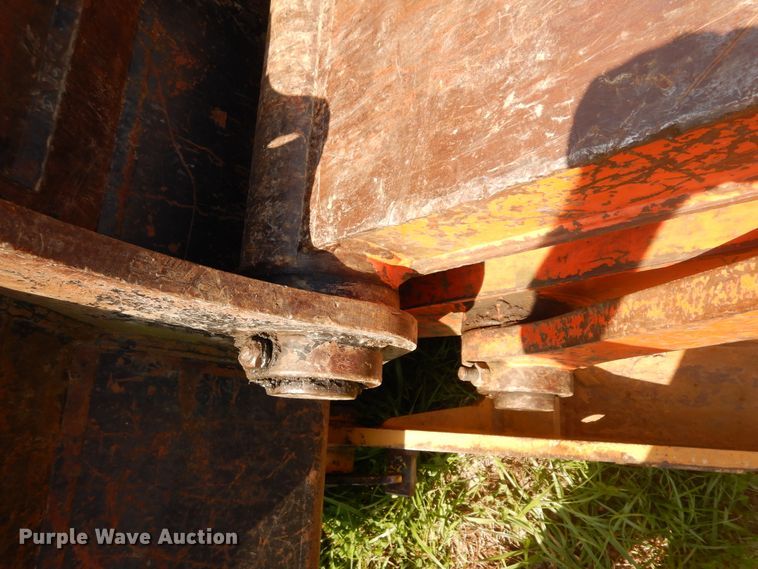 image for item DC8681 1998 Daewoo Solar 330-III excavator