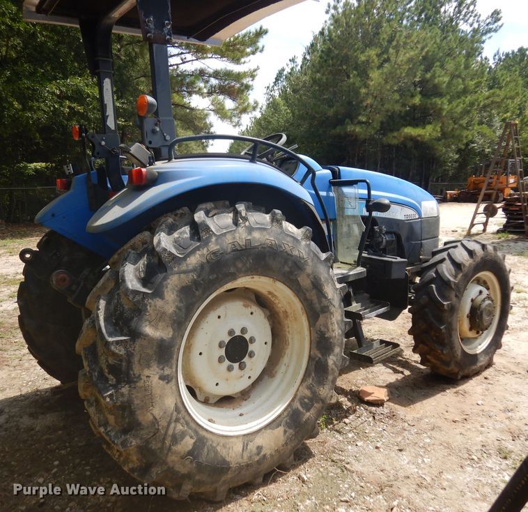 image for item DD3024 2010 New Holland TD5030 tractor