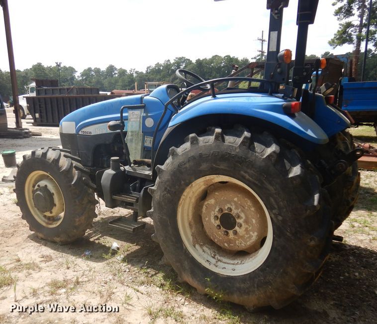 image for item DD3024 2010 New Holland TD5030 tractor