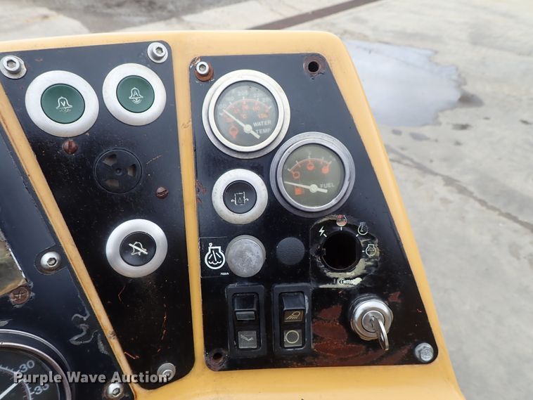 image for item DE1037 2001 Vermeer D24X33 directional boring unit