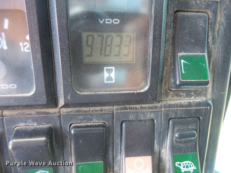 image for item DE2395 2005 Fuchs MHL 331 rubber tire excavator