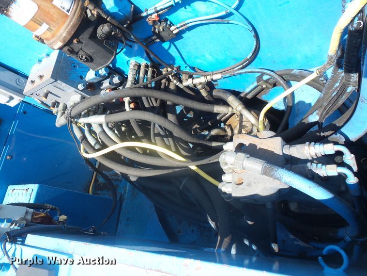 image for item DE2395 2005 Fuchs MHL 331 rubber tire excavator