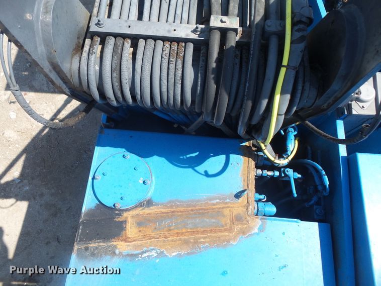 image for item DE2395 2005 Fuchs MHL 331 rubber tire excavator