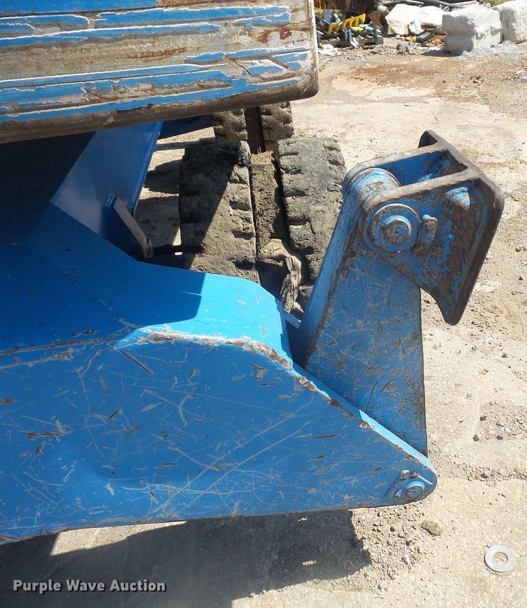 image for item DE2395 2005 Fuchs MHL 331 rubber tire excavator