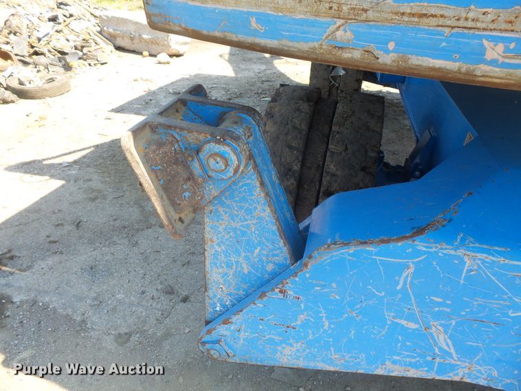 image for item DE2395 2005 Fuchs MHL 331 rubber tire excavator