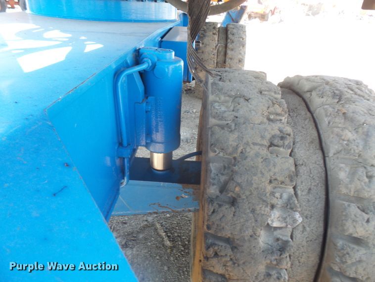 image for item DE2395 2005 Fuchs MHL 331 rubber tire excavator