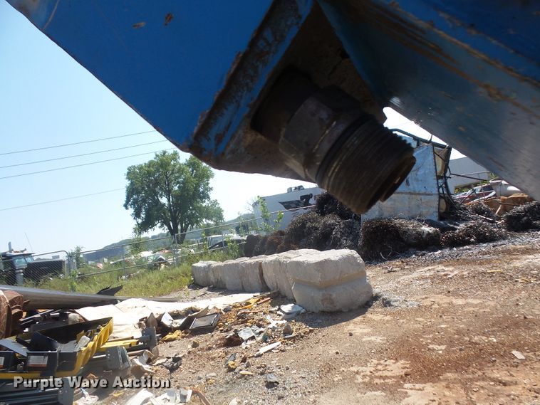 image for item DE2395 2005 Fuchs MHL 331 rubber tire excavator