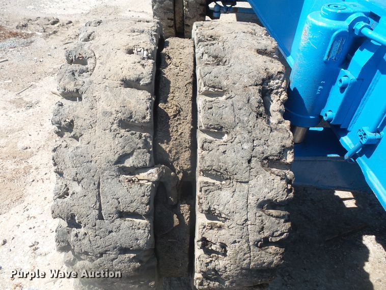 image for item DE2395 2005 Fuchs MHL 331 rubber tire excavator