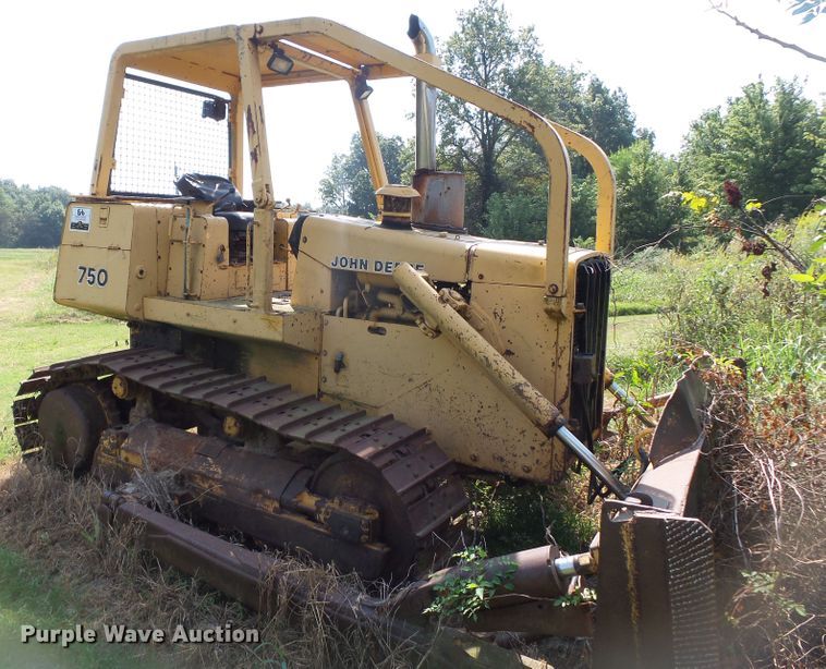 image for item DE7984 1981 John Deere 750 dozer
