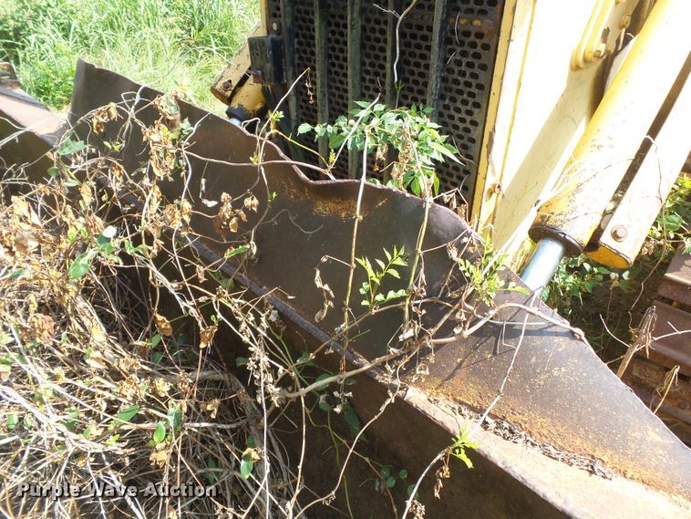 image for item DE7984 1981 John Deere 750 dozer