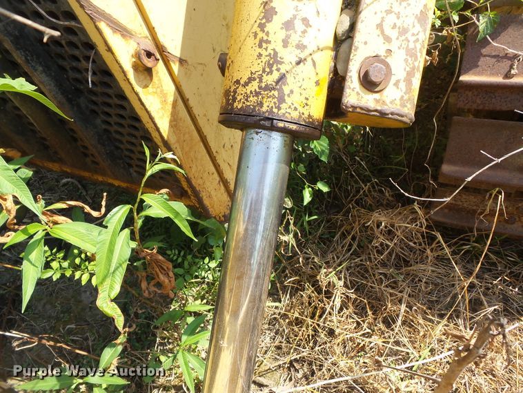 image for item DE7984 1981 John Deere 750 dozer