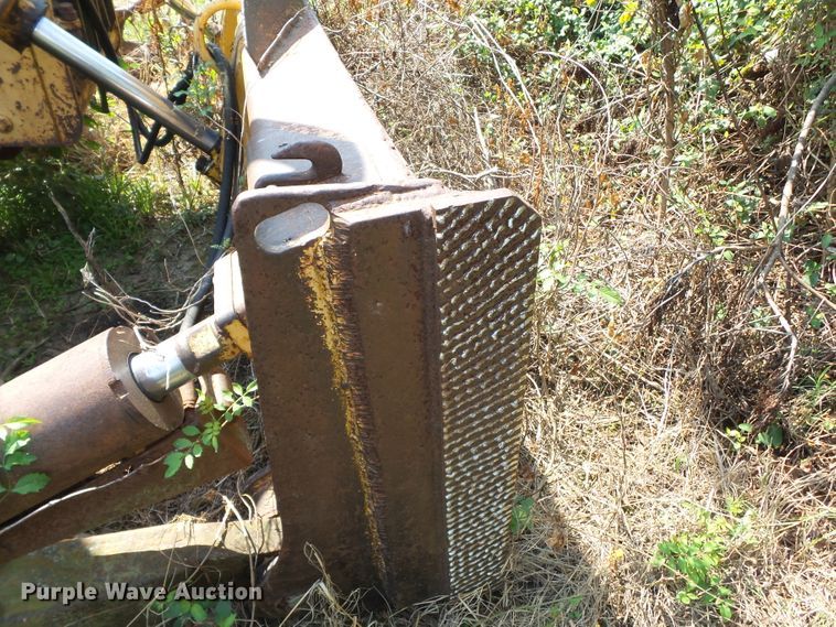 image for item DE7984 1981 John Deere 750 dozer