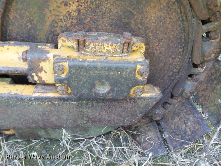 image for item DE7984 1981 John Deere 750 dozer