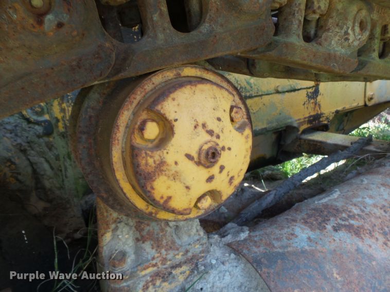 image for item DE7984 1981 John Deere 750 dozer