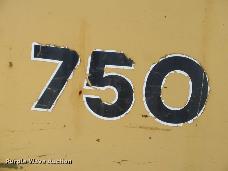 image for item DE7984 1981 John Deere 750 dozer