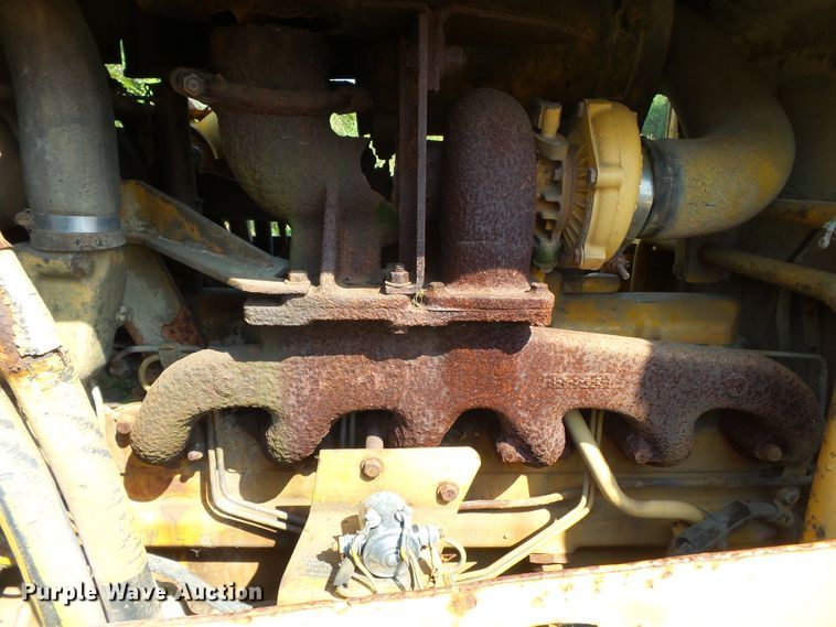 image for item DE7984 1981 John Deere 750 dozer