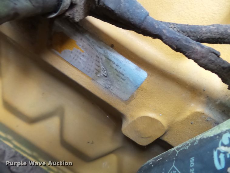 image for item DE7984 1981 John Deere 750 dozer