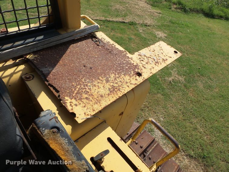 image for item DE7984 1981 John Deere 750 dozer