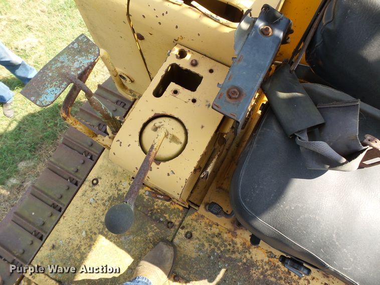 image for item DE7984 1981 John Deere 750 dozer