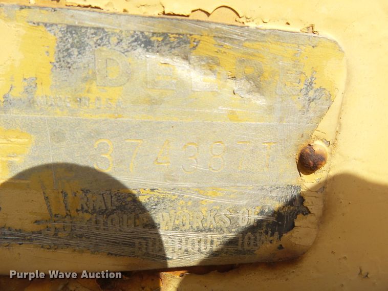 image for item DE7984 1981 John Deere 750 dozer