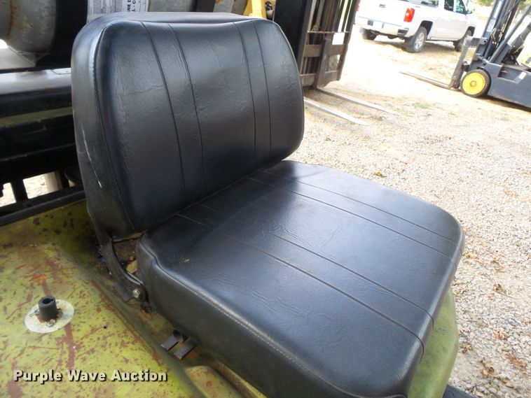 image for item DE7986 Clark CGC25 forklift