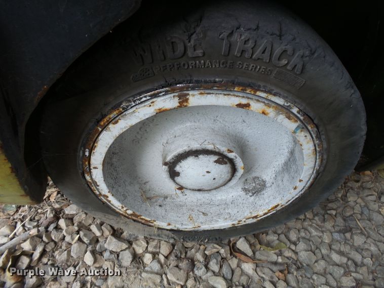 image for item DE7986 Clark CGC25 forklift