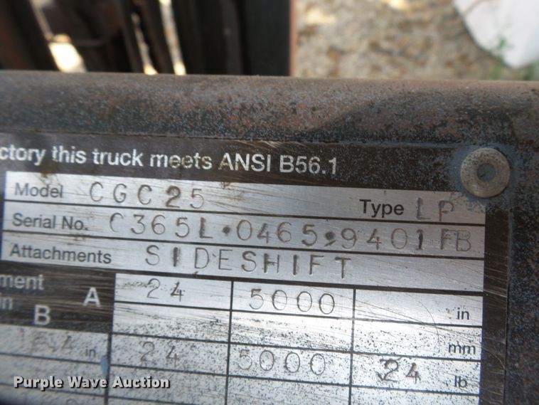 image for item DE7986 Clark CGC25 forklift