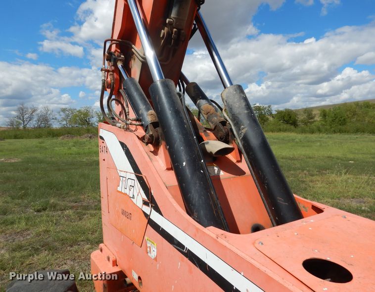 image for item DF2581 2007 SkyTrak 8042 telehandler