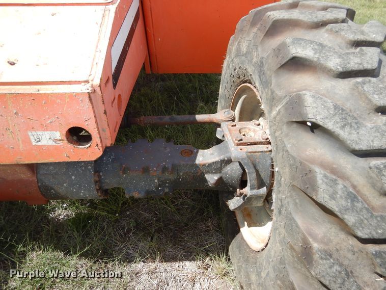 image for item DF2581 2007 SkyTrak 8042 telehandler