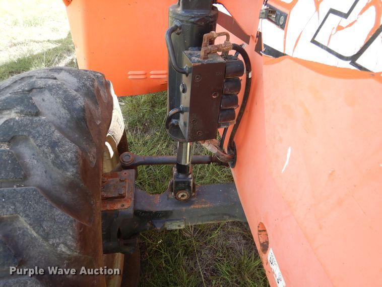 image for item DF2581 2007 SkyTrak 8042 telehandler
