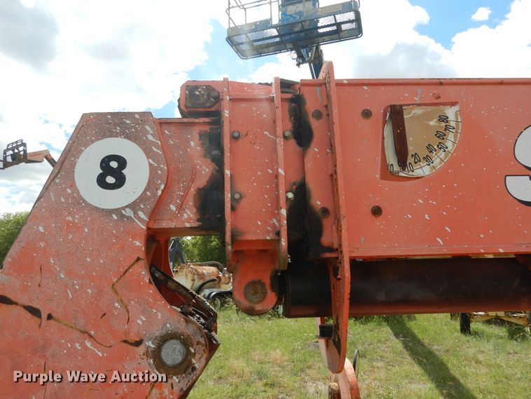 image for item DF2581 2007 SkyTrak 8042 telehandler