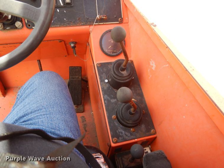 image for item DF2581 2007 SkyTrak 8042 telehandler