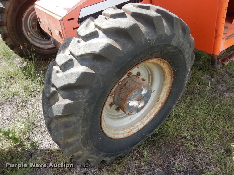 image for item DF2581 2007 SkyTrak 8042 telehandler