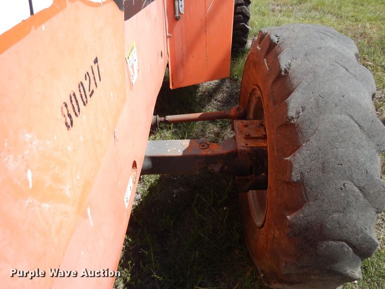 image for item DF2581 2007 SkyTrak 8042 telehandler