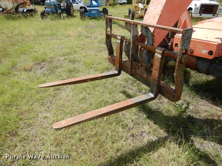 image for item DF2581 2007 SkyTrak 8042 telehandler