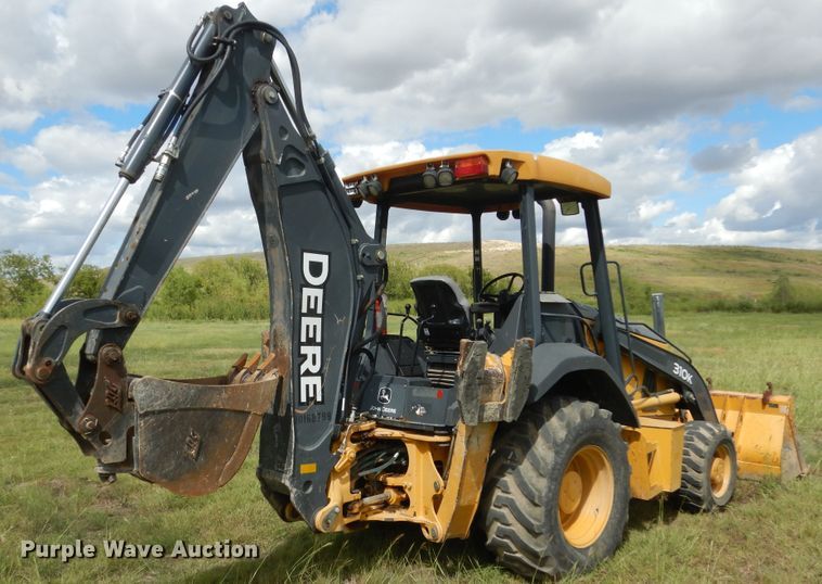 image for item DF2582 2013 John Deere 310K backhoe