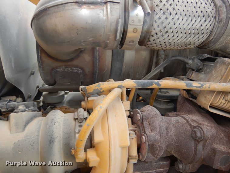 image for item DF2582 2013 John Deere 310K backhoe