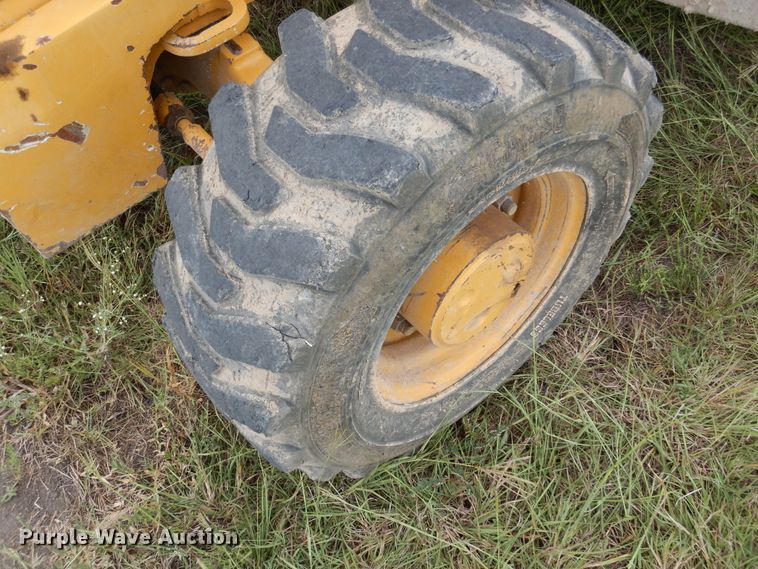 image for item DF2582 2013 John Deere 310K backhoe