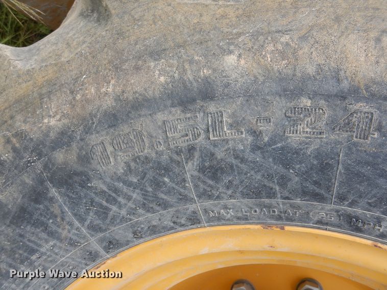 image for item DF2582 2013 John Deere 310K backhoe