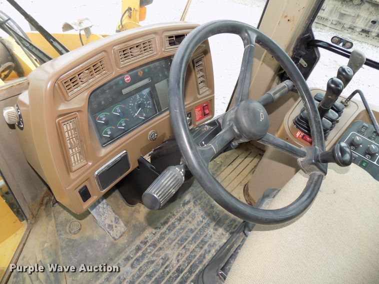 image for item DG2434 John Deere 624H wheel loader