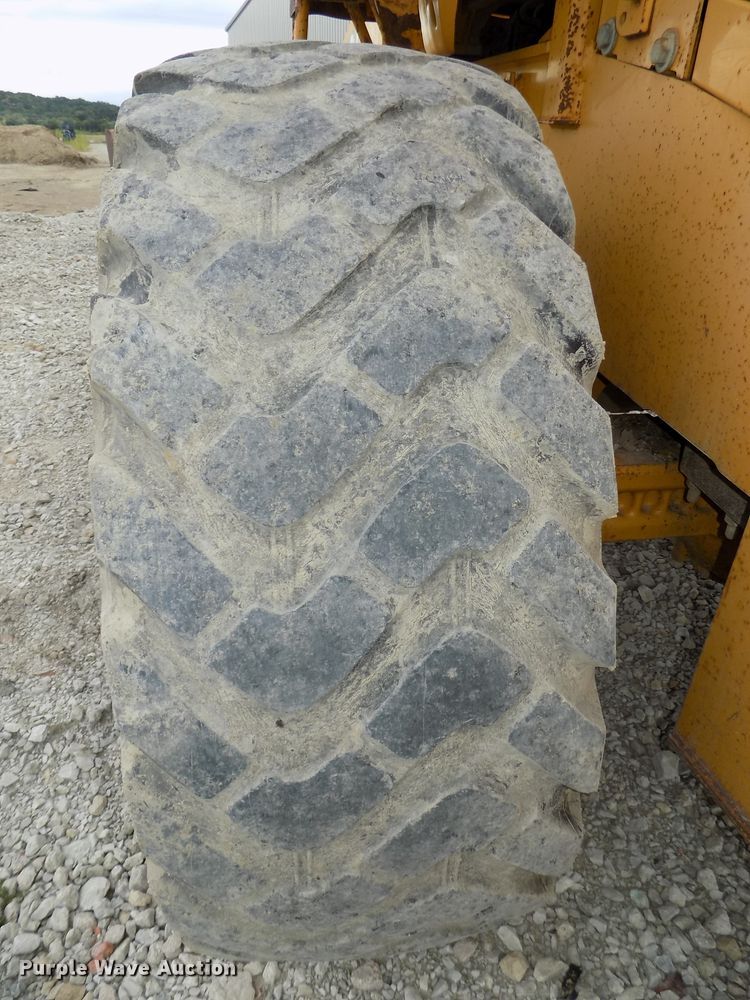 image for item DG2434 John Deere 624H wheel loader