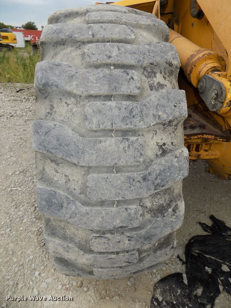 image for item DG2434 John Deere 624H wheel loader