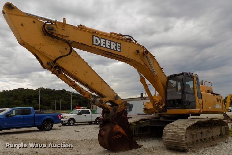 image for item DG2435 2003 John Deere 450C LC excavator