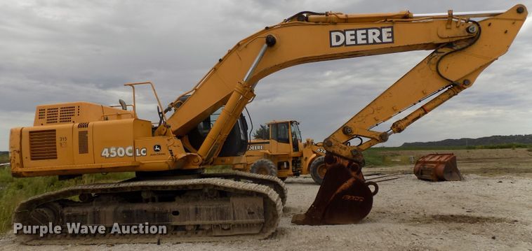 image for item DG2435 2003 John Deere 450C LC excavator