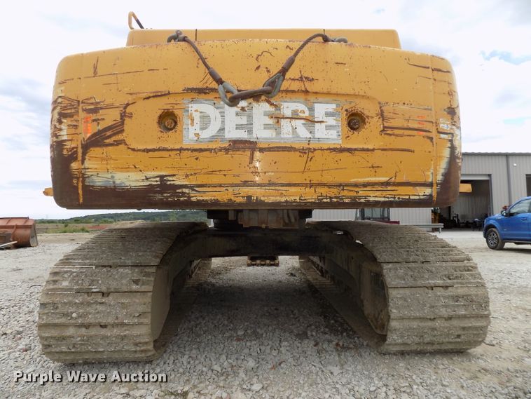 image for item DG2435 2003 John Deere 450C LC excavator