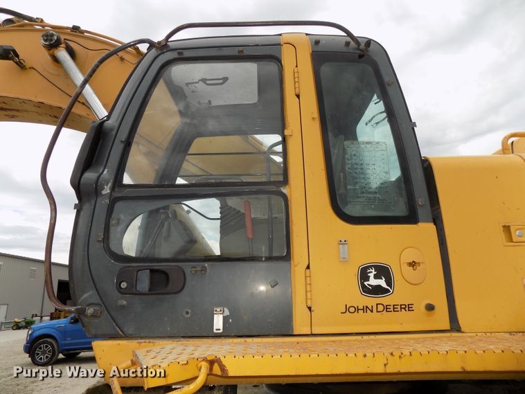 image for item DG2435 2003 John Deere 450C LC excavator