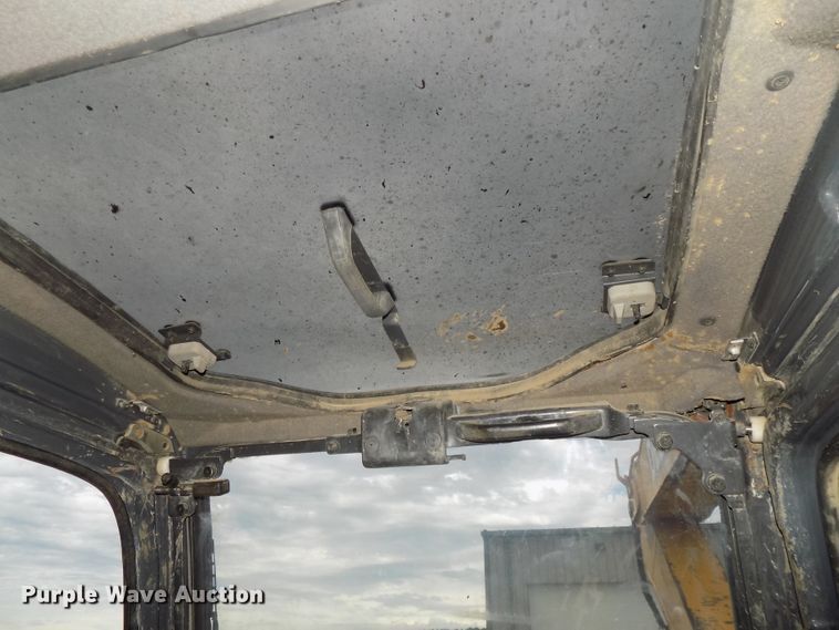 image for item DG2435 2003 John Deere 450C LC excavator