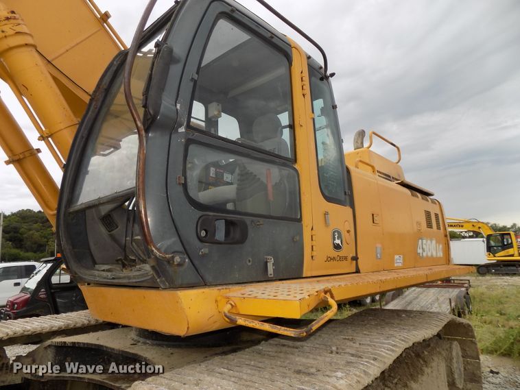 image for item DG2435 2003 John Deere 450C LC excavator